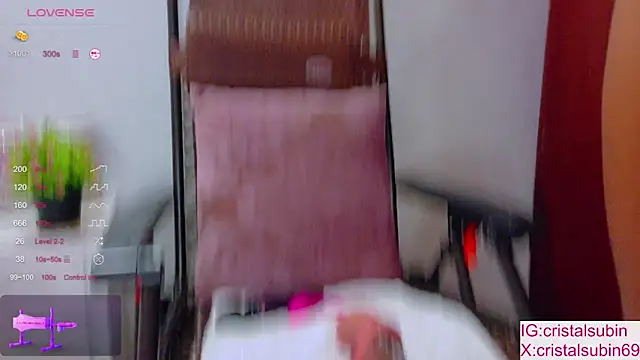 Snapshot of cristal_subin69 chatting on 09.27.25 cristal subin69 online show from 09.27.25