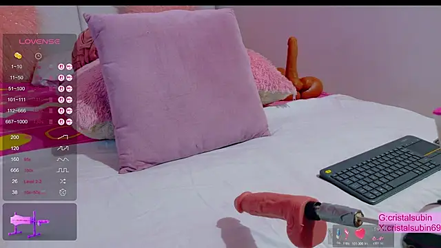 Snapshot of cristal_subin69 chatting on 10.23.25 cristal subin69 online show from 10.23.25