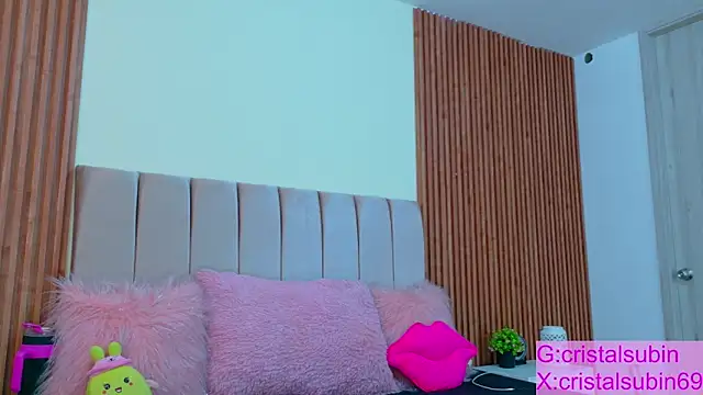 Snapshot of cristal_subin69 chatting on 11.02.25 cristal subin69 online show from 11.02.25