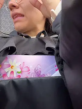 karlamorris  online show from 02.14.26