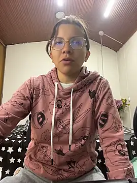 karlamorris  online show from 04.14.26