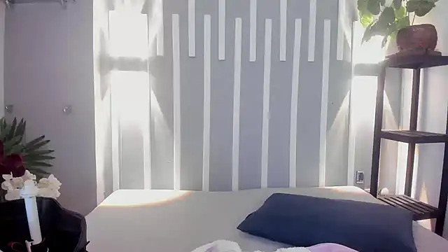 Sophy SmileSweet online show from 02.04.25