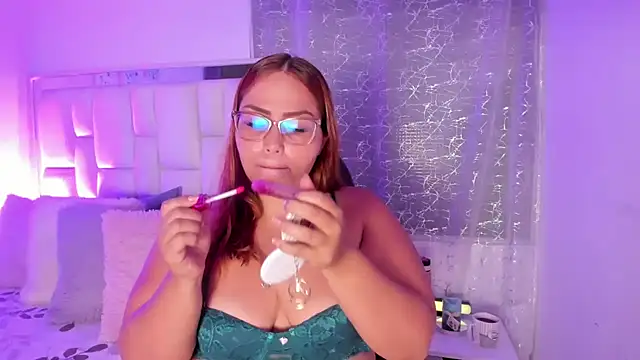 LeahxBarker online show from 04.16.26