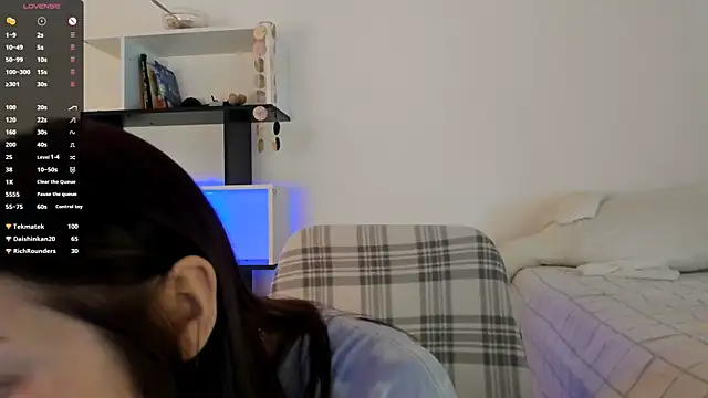 Snapshot of crystal_lilith chatting on 03.15.25 crystal lilith online show from 03.15.25