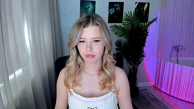FollowLovee online show from 05.25.26