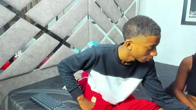 EvaxEmma online show from 03.04.26