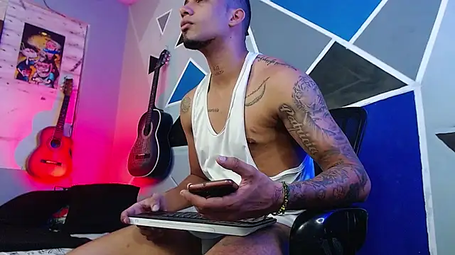 MagnusFrost online show from 09.18.25