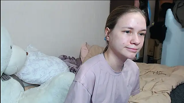 leila bambi  online show from 12.09.24