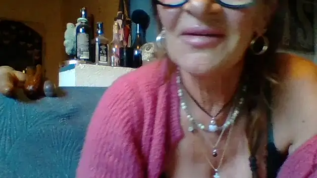Snapshot of gildamilf chatting on 06.05.26 gildamilf online show from 06.05.26