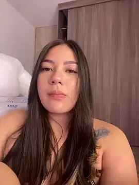 Latina vanessa online show from 02.11.25