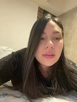 Snapshot of Latina_vanessa chatting on 04.25.26 Latina vanessa online show from 04.25.26