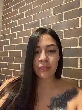 Snapshot of Latina_vanessa chatting on 05.04.26 Latina vanessa online show from 05.04.26