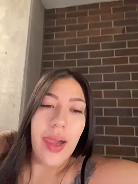 Snapshot of Latina_vanessa chatting on 05.13.26 Latina vanessa online show from 05.13.26
