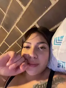 Snapshot of Latina_vanessa chatting on 05.30.26 Latina vanessa online show from 05.30.26