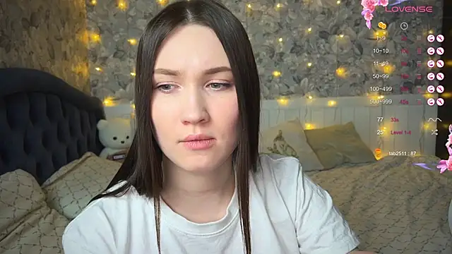 Snapshot of ChloeMillerMeow chatting on 02.28.25 ChloeMillerMeow online show from 02.28.25