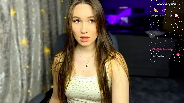 Snapshot of ChloeMillerMeow chatting on 09.17.25 ChloeMillerMeow online show from 09.17.25