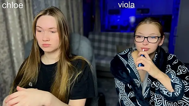 Snapshot of ChloeMillerMeow chatting on 11.07.25 ChloeMillerMeow online show from 11.07.25