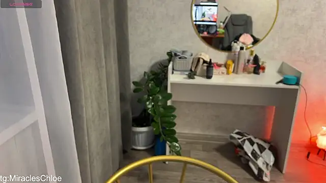 ChloeMillerMeow online show from 04.14.26