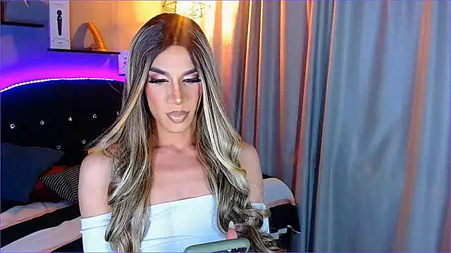 camila hootie online show from 01.04.25