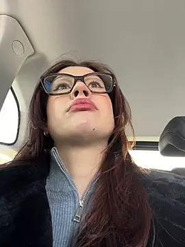 Snapshot of RinaCat chatting on 01.29.25 RinaCat online show from 01.29.25