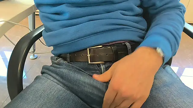 alessandroman2114 online show from 11.06.25