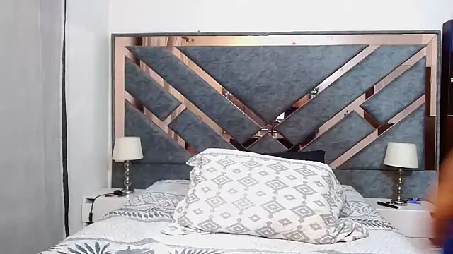 KarlaTesg online show from 09.09.25