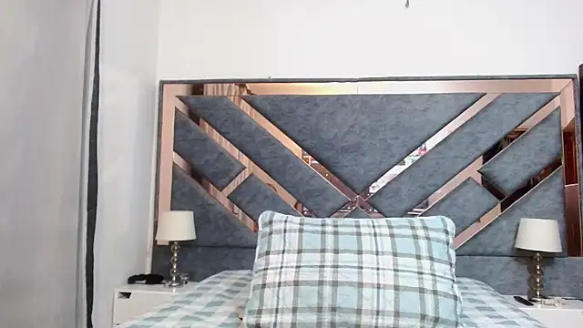 KarlaTesg online show from 11.09.25