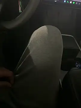 Snapshot of AreiasTuga chatting on 11.13.25 AreiasTuga online show from 11.13.25