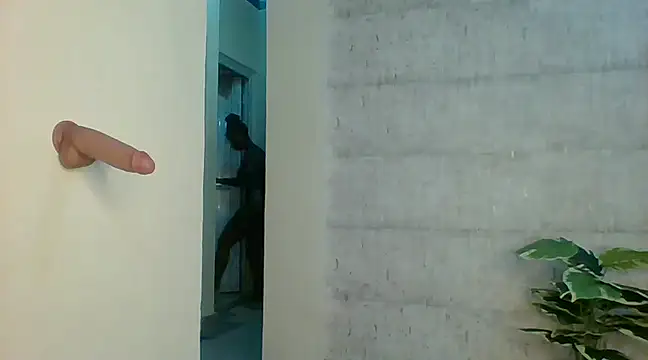 Snapshot of bigassbabe_001 chatting on 12.13.24 bigassbabe 001 online show from 12.13.24