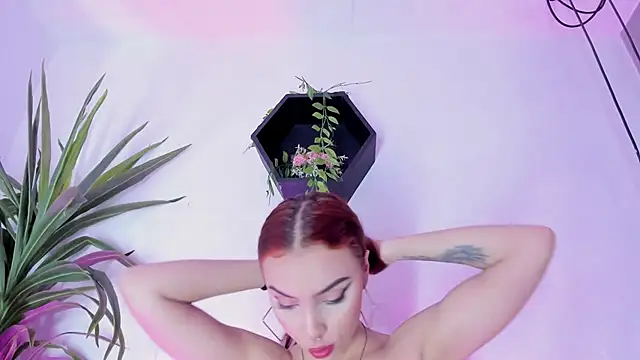 Snapshot of isis_jhempss chatting on 02.08.25 isis jhempss online show from 02.08.25