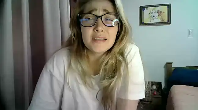 Snapshot of katy_pp chatting on 01.12.25 katy pp online show from 01.12.25