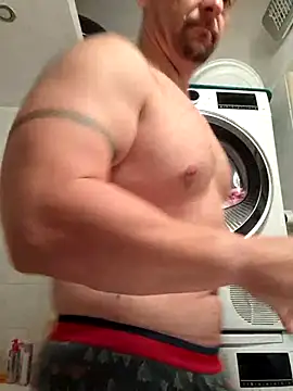 Snapshot of Sports-beast chatting on 09.15.25 Sports-beast online show from 09.15.25