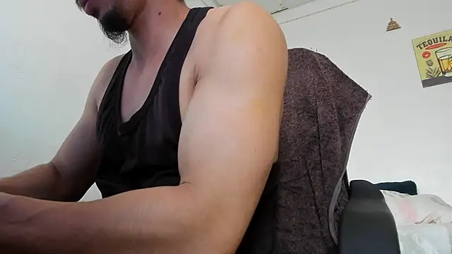 Snapshot of TristanWoods chatting on 03.09.25 TristanWoods online show from 03.09.25