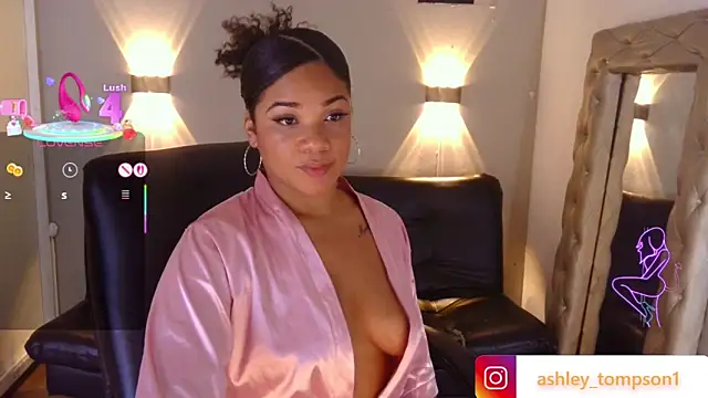 ashley Tompson1 online show from 03.11.25