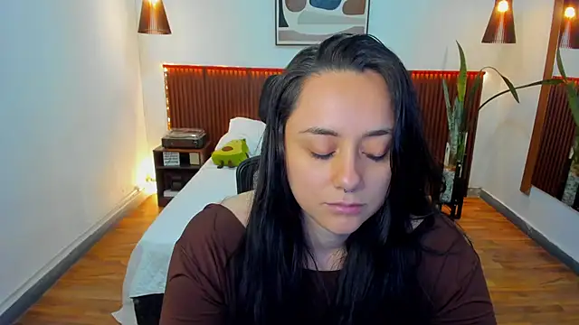 Snapshot of KatherineBond chatting on 02.17.26 KatherineBond online show from 02.17.26