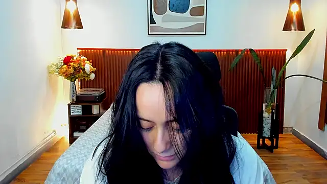 Snapshot of KatherineBond chatting on 03.10.26 KatherineBond online show from 03.10.26