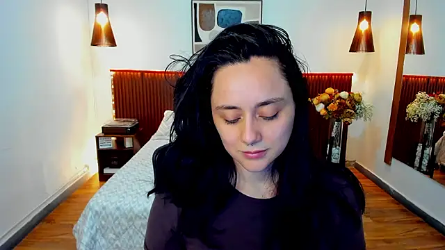 Snapshot of KatherineBond chatting on 03.19.26 KatherineBond online show from 03.19.26