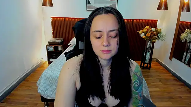 Snapshot of KatherineBond chatting on 03.27.26 KatherineBond online show from 03.27.26