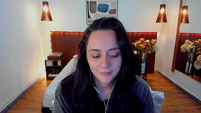 Snapshot of KatherineBond chatting on 05.27.26 KatherineBond online show from 05.27.26