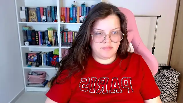 Snapshot of Gabiwaifu chatting on 10.19.25 Gabiwaifu online show from 10.19.25