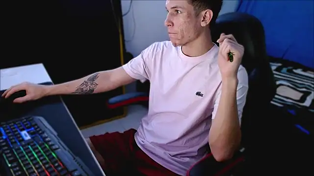 Snapshot of deividcloud36 chatting on 02.23.26 deividcloud36 online show from 02.23.26