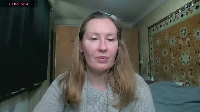 AnnaXLovers online show from 12.16.25