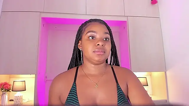 Snapshot of tamaraa_smiith chatting on 03.04.25 tamaraa smiith online show from 03.04.25