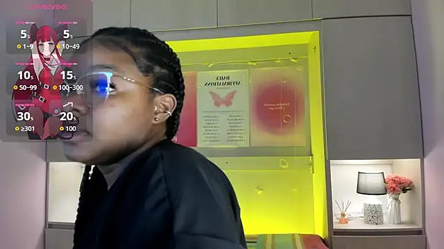 Snapshot of tamaraa_smiith chatting on 10.27.25 tamaraa smiith online show from 10.27.25