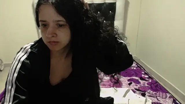 Katty Bones online show from 06.07.26