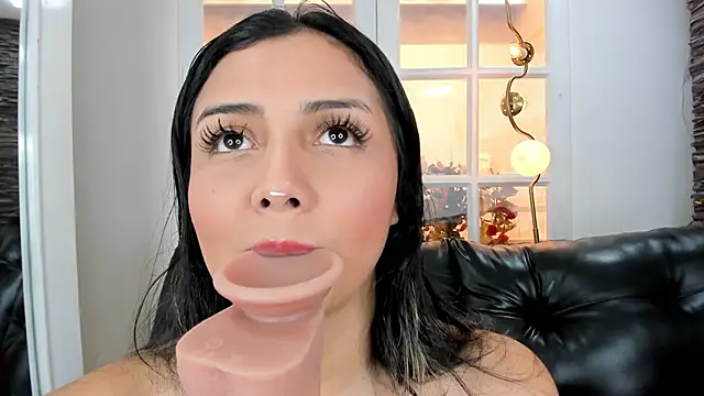 Snapshot of miss_lizith chatting on 01.20.25 miss lizith online show from 01.20.25