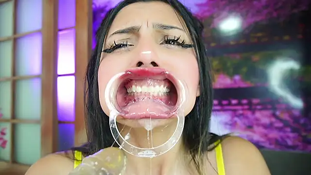 Snapshot of miss_lizith chatting on 02.25.25 miss lizith online show from 02.25.25