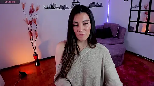 Snapshot of Elizabeth_taylor_b chatting on 12.09.24 Elizabeth taylor b online show from 12.09.24