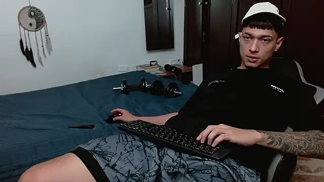 aaron blug online show from 02.06.26