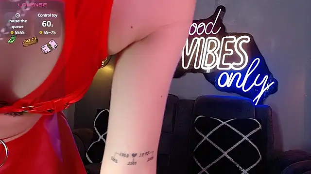 Snapshot of LOLIITA__LOVE chatting on 03.06.25 LOLIITA LOVE online show from 03.06.25